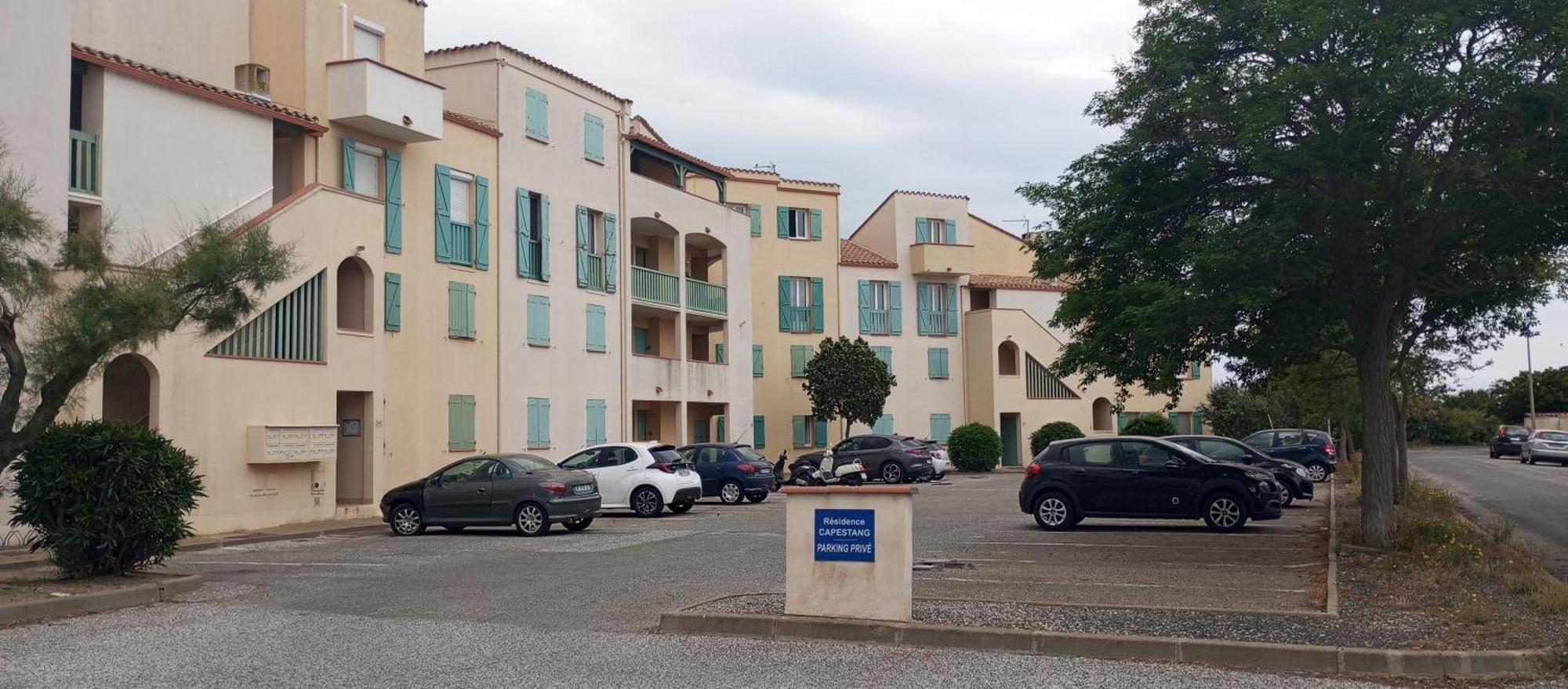 Le Capestang Apartment Кане Екстериор снимка