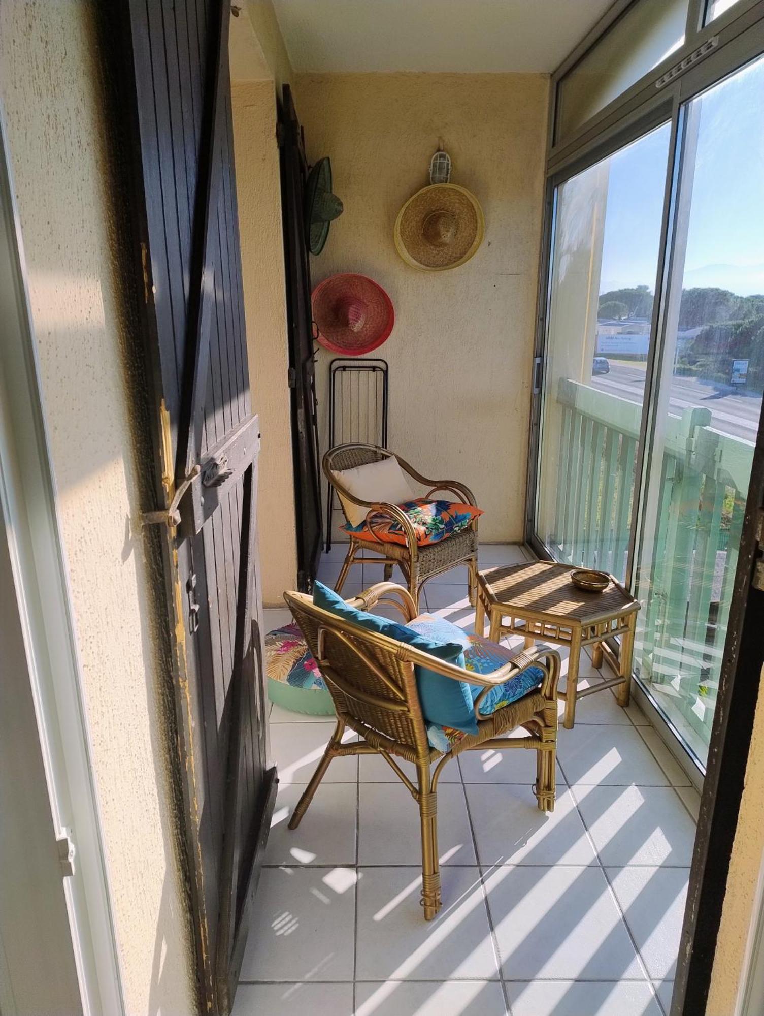 Le Capestang Apartment Кане Екстериор снимка